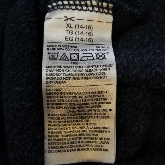 Old Navy Graphic Sweater - Picture 4 of 4